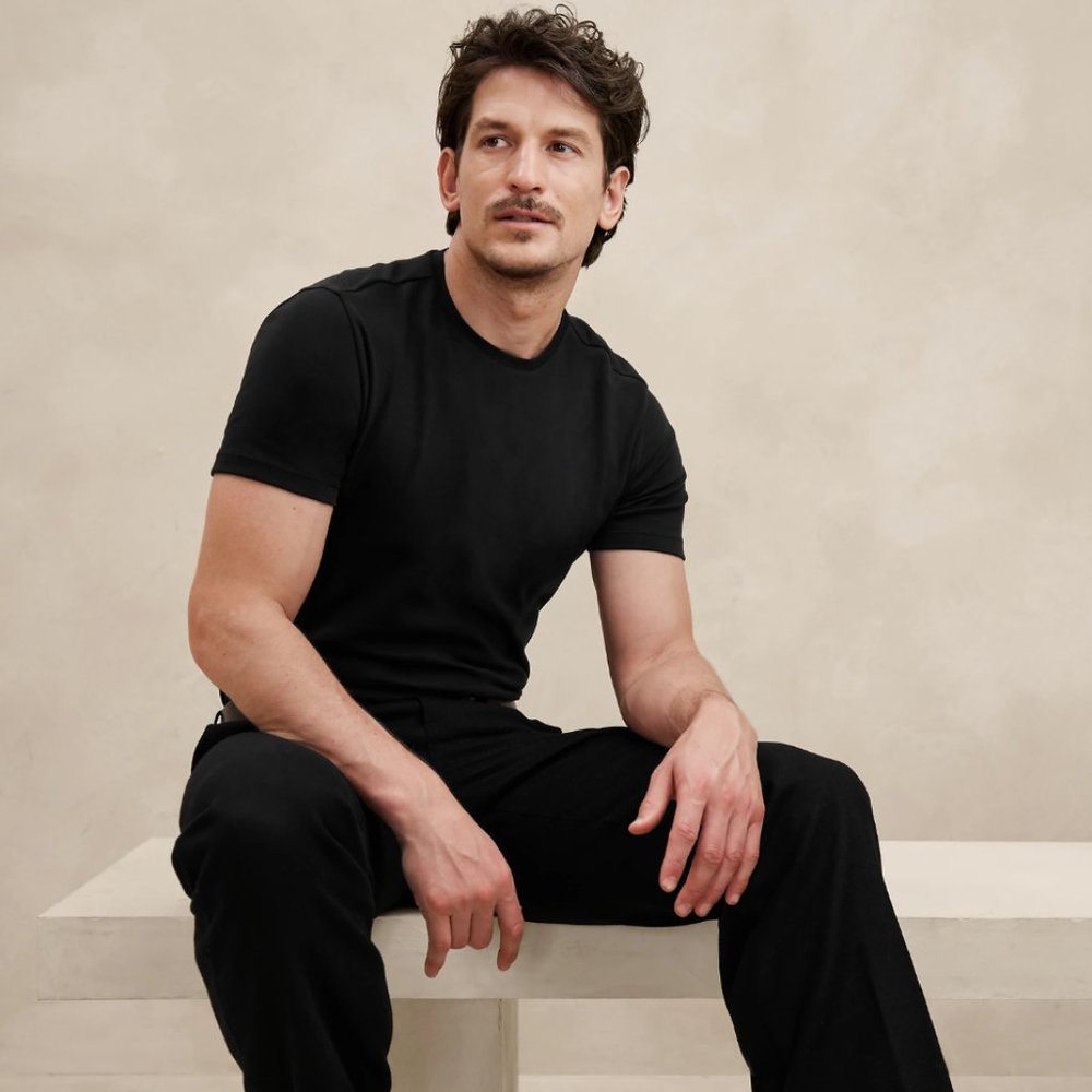 Banana Republic Men's Black Luxury Touch Shirt Size Medium